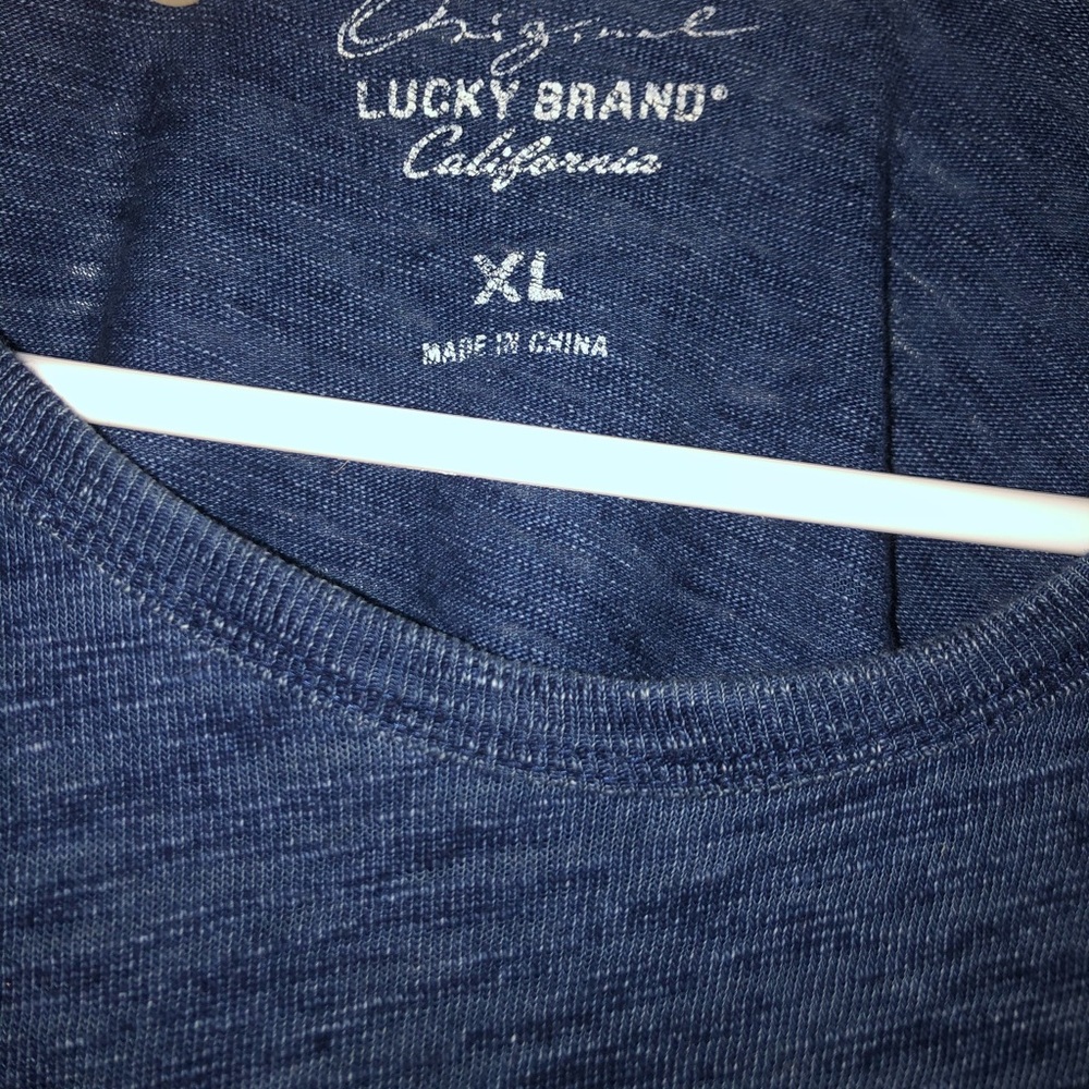 Graphic tee - Picture 3 of 3